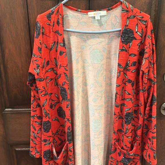 Long Shawl - Picture 2 of 6